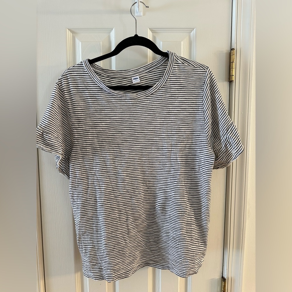 Old Navy Black and White Striped Top ruffle sleeve